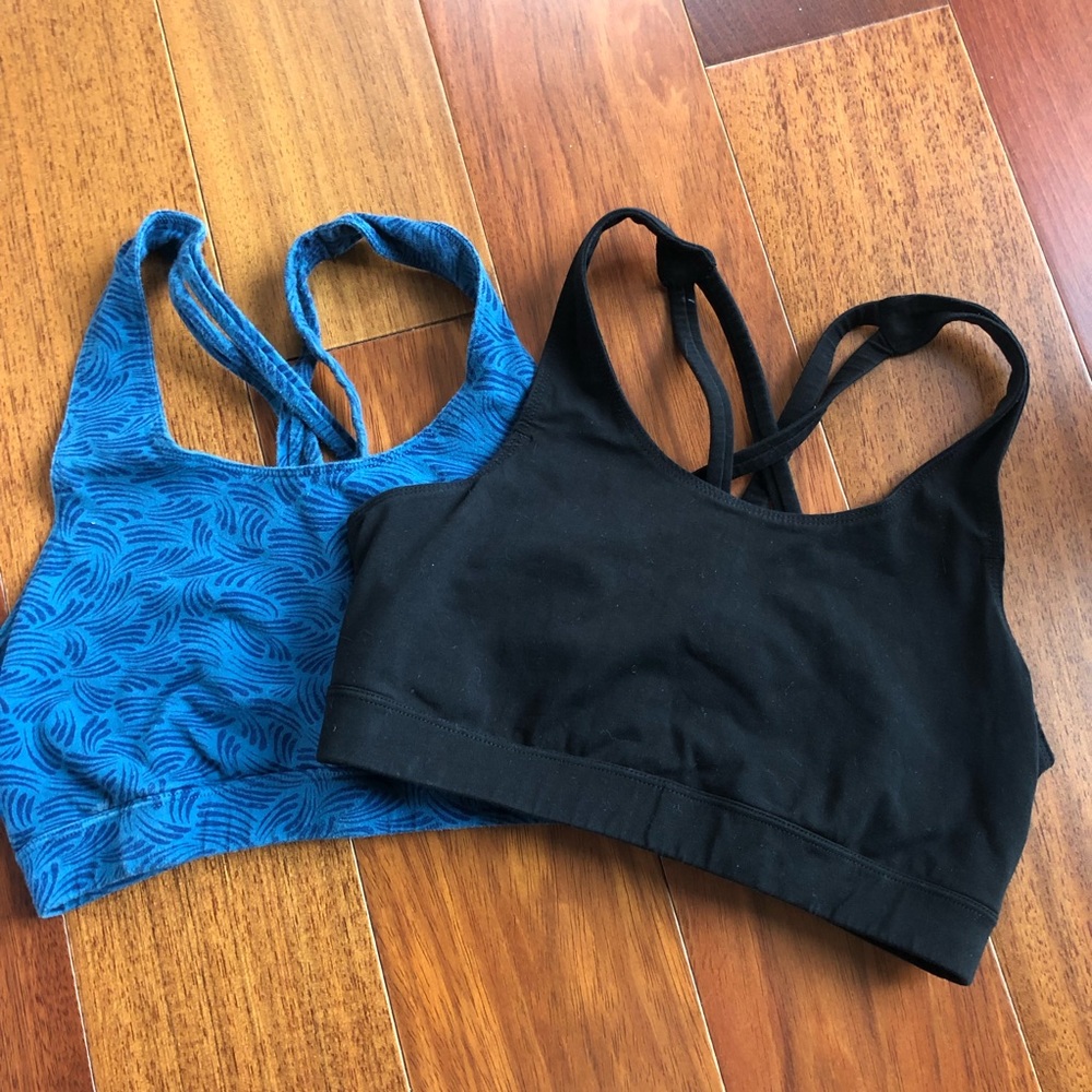 Two Pact organizers cotton sports bras size S